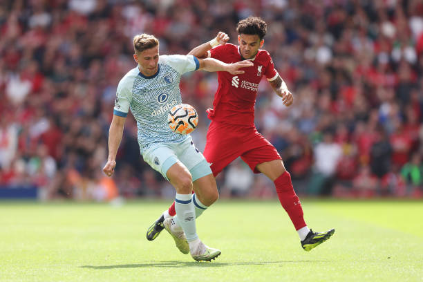 在球队防线 在球队防线